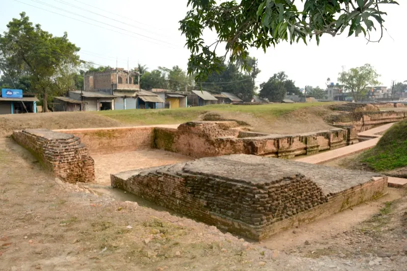 Ancient mound known as Varahamihirer Dhipi comprised in survey plot Nos. 1506, 1511, 1510, 1513, 1514, 1516 and part of survey plot Nos. 1507, 1509, 1512, 1508, 1515, 1517, 1518 and 1522 of mauza Deulia and survey plot No. 628 and part of survey plot Nos. 626 and 1622 of mauza Kaukepara — photograph 6