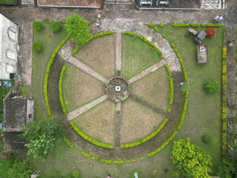 Dupleix Palace — photograph 2