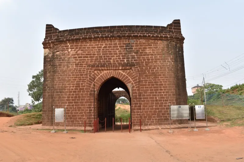 Gate of Old Fort — photograph 1