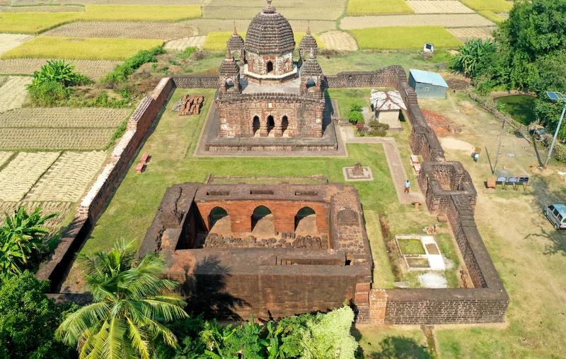 Gokulchand Temple — photograph 1