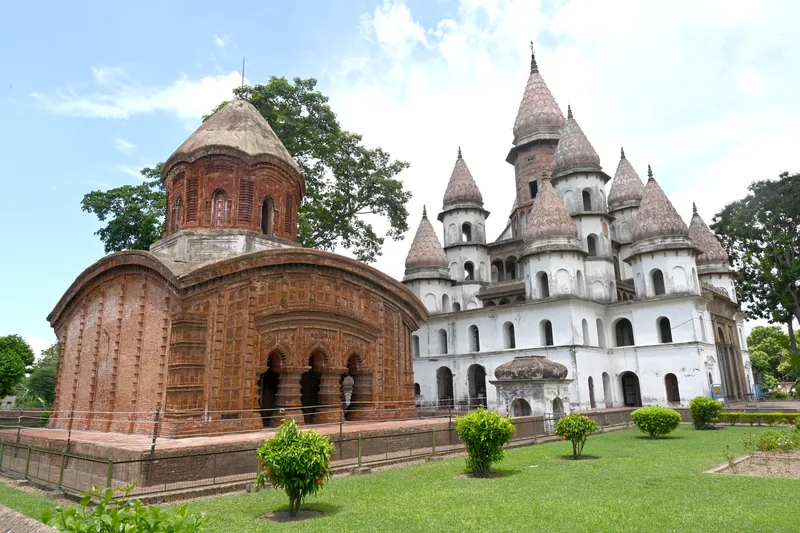 Hansesvari & Vasudeva Temples — photograph 4