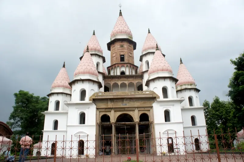 Hansesvari & Vasudeva Temples — photograph 2