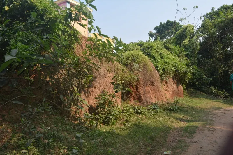Mounds — photograph 1