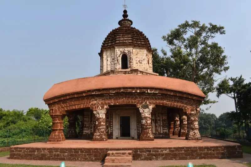 Muralimohan Temple — photograph 3