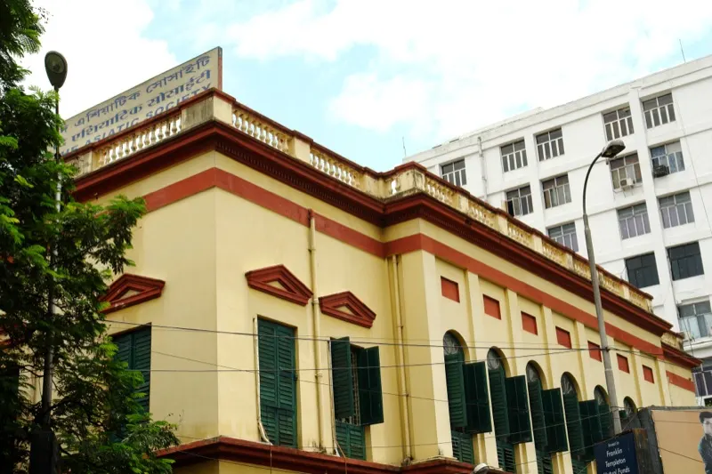 Old Building of the Asiatic Society — photograph 4