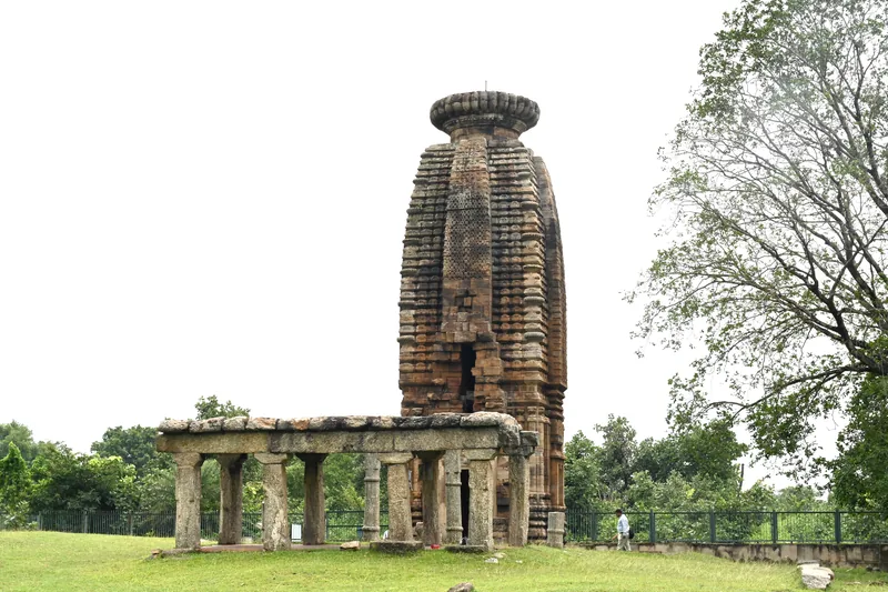 Old Temple at Banda (Deul) — photograph 3