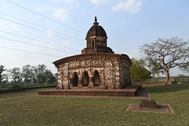 Patpur Temple — photograph 3