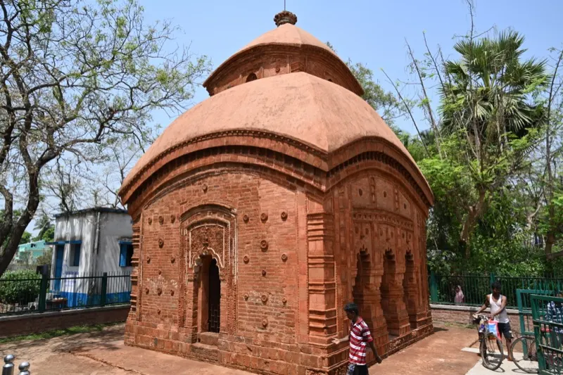 Radhabinode Temple — photograph 4