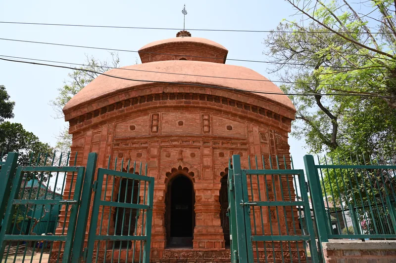 Radhabinode Temple — photograph 1