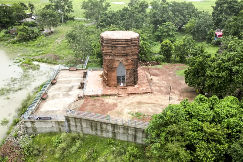 Sareswar Temple — photograph 3
