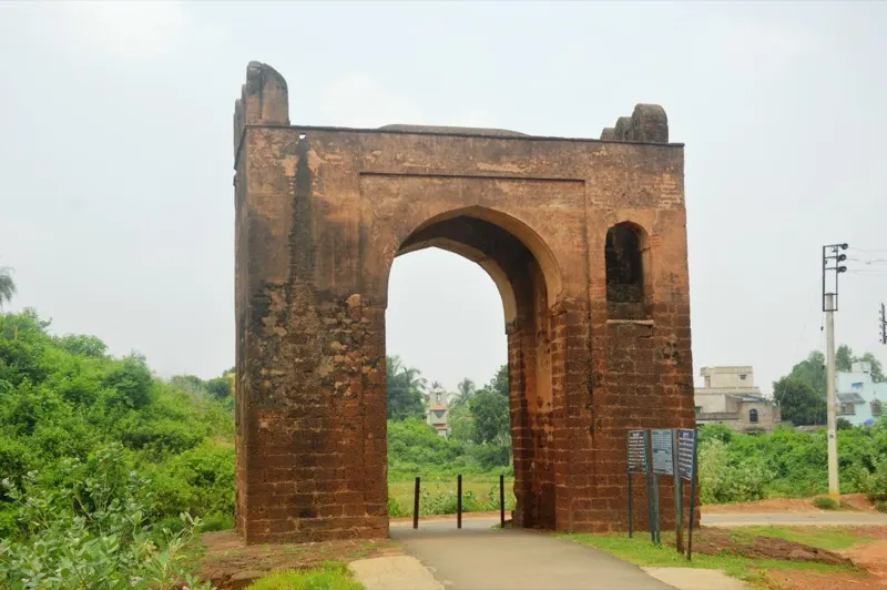 Small Gateway of Fort — photograph 3