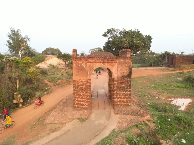 Small Gateway of Fort — photograph 1
