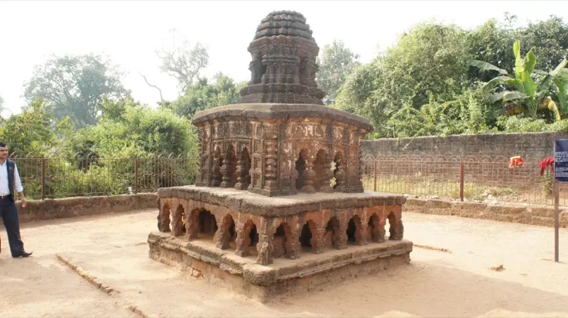Stone Chariot — photograph 4