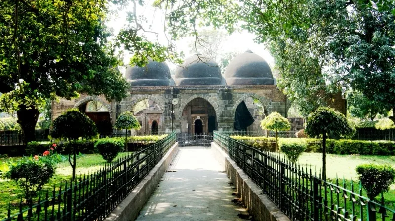 The Dargah of Zafar Khan Ghazi — photograph 3