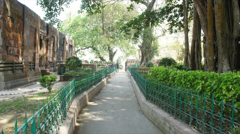 The Dargah of Zafar Khan Ghazi — photograph 1