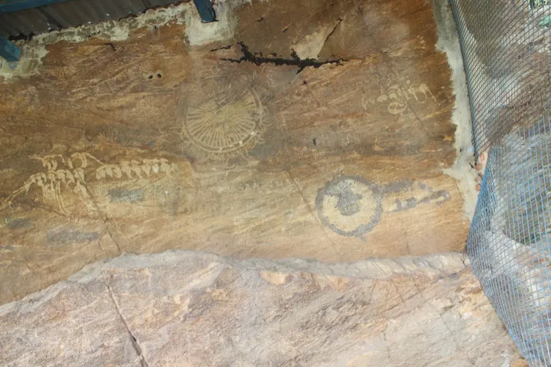 The rock inscription of Chandra Varman — photograph 3