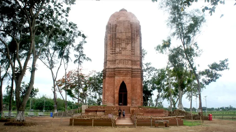 The temple at Jhater Deul — photograph 3