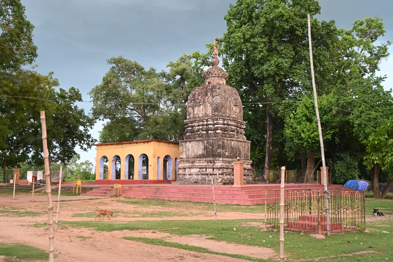 The temple of Ratneswar — photograph 2