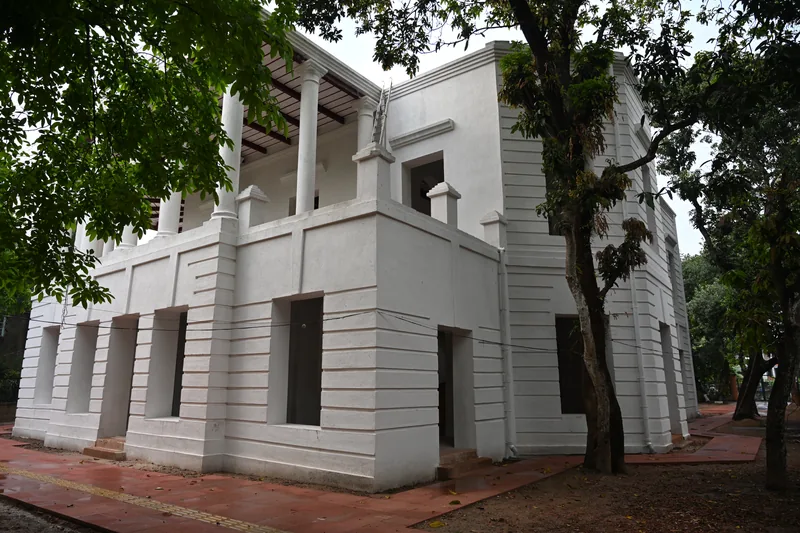 Warren Hasting’s House — photograph 2